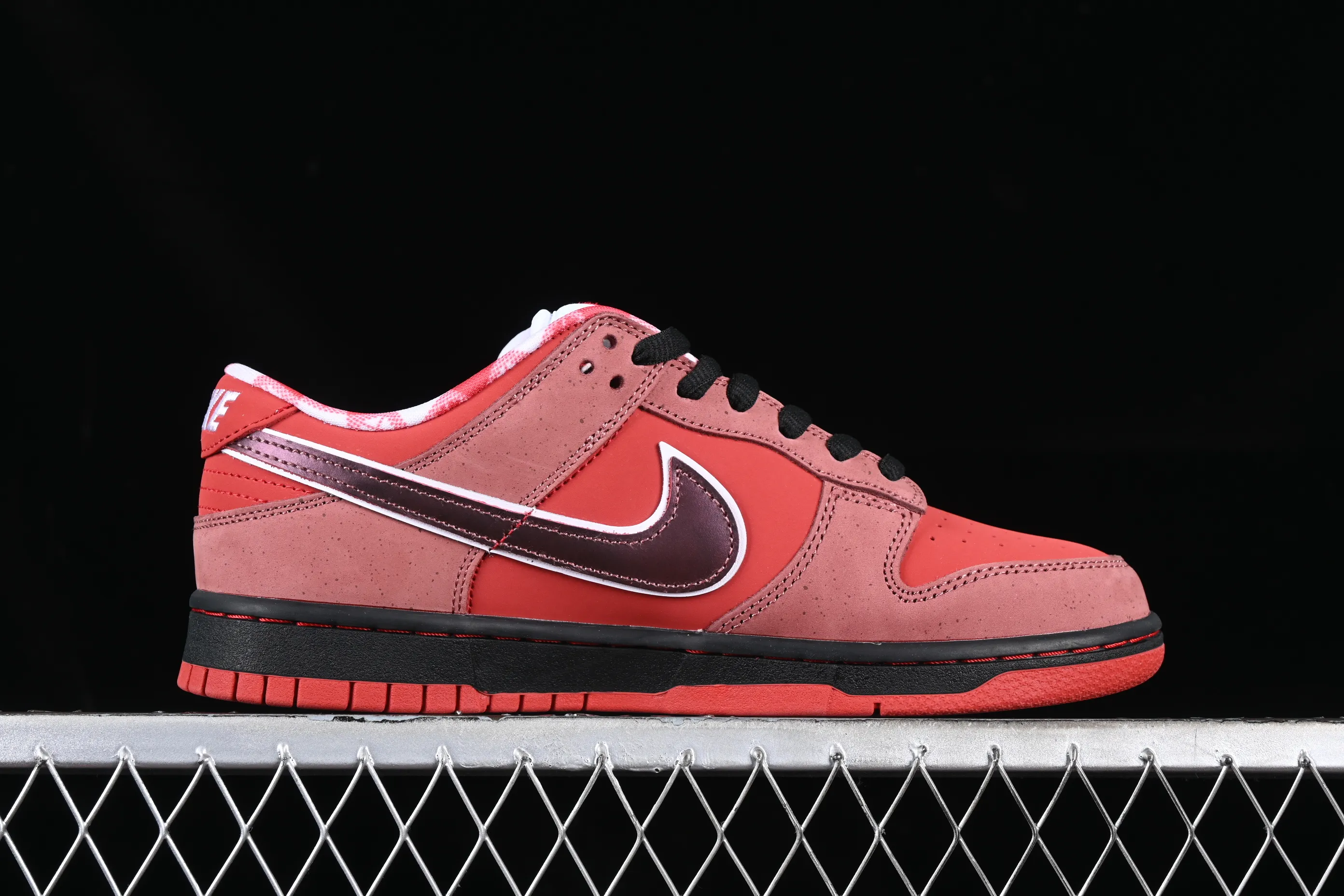 All Categories Nk SB Dunk Series Nk SB Dunk Low Low-top sneakers J version Concepts x Nk Dunk Low Orange Lobster SB smashed backboard fashion casual sneakers 313170-661